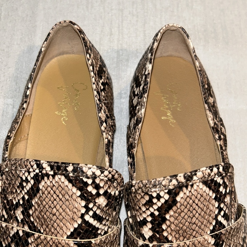 Crown Vintage Women’s Slip On Shoes Style ‘Carly’ Like new condition Size 9 - Picture 4 of 9